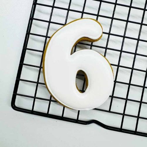 Пряник имбирный "6" белый, 8см